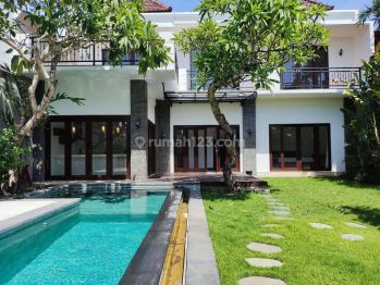 Villa Bumbak Umalas Leasehold 10 years