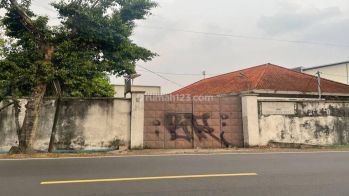 RUMAH DAN TANAH DI O JALAN JOMBANG COCOK UNTUK USAHA LETAK DI JOMBANG KOTA Butuh