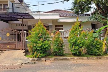 Dijual Rumah Strategis di Jatibening Bekasi