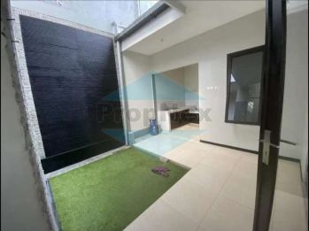 RUMAH SIMPANG DARMO PERMAI DARMO