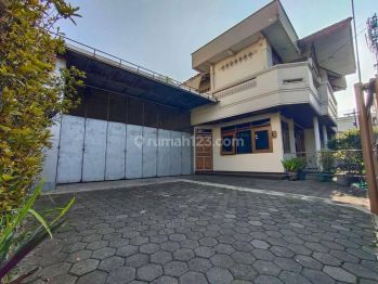 Rumah Luas Cocok untuk Home Industry di Jalan Kebon Kopi, Cimahi
