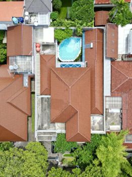 Rumah Menteng Jual Cepat, Strategis, Tropical, Kokoh &amp; Private Pool