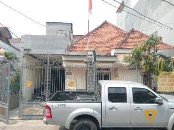 Rumah bagus dilelang cikini