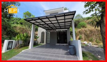 RUMAH 2 LANTAI  DI CITRAGRAND FULL FURNISHED MEWAH