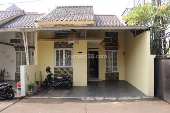 Rumah Strategis 26 Menit Ke Aeon Mall Tanjung Barat, Depok J19011