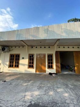 Kost bebas , tempat strategis