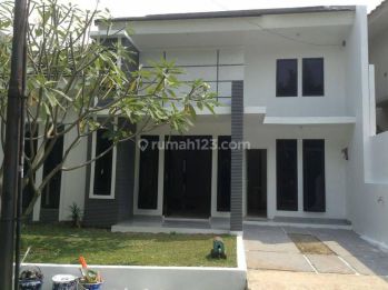 Rumah Cantik Siap Huni DiDalam Cluster BSD,Serpong