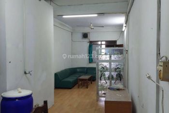 Ruko 4 Lantai di Angke, Jakarta Barat Lokasi Strategis