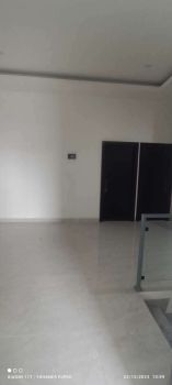 Dijual Rumah mewah dan Baru dilengkapi kolam renang di Taman Surya 5