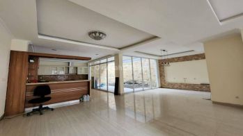 Rumah 2.5 Lantai  Semi Furnished di Green Lake City