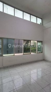 Ruko Lokasi Strategis, Bangunan Bagus, Siap Pakai Dan Rapi di Area Pik