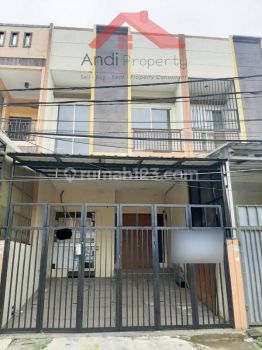 Rumah 2lantai lokasi strategis di taman ratu(TR109)