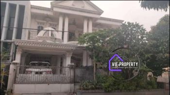 RUMAH MEWAH KLASIK Di Cibinong Bogor