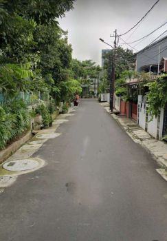 Dijual tanah (ada bangunan) di Cilandak Barat Jakarta Selatan