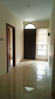 DiSewakan Rumah di Dutamas 6 Kamar