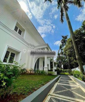 Rumah mewah Hook di Kartika Utama, Pondok Indah, Jaksel