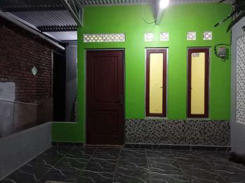 Di Kontrakan Rumah 1 Lantai