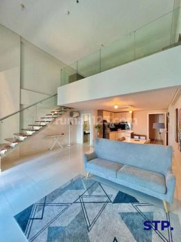 Sewa Soho Skyloft Ciputra World Lantai 20 Model Loft Furnished