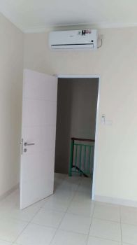 DI SEWAKAN CLUSTER ARCADIA GADING SERPONG