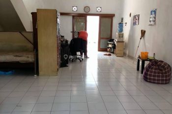 Ruko Kawasan Ramai Cocok Untuk Usaha di Taman Kopo Indah 1