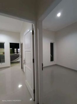 HARGA MURAH. Rumah Baru di Jakarta Barat.dekat gerbang tol Meruya