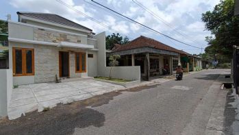 Rumah dekat Wisata Manding di Sabdodadi Bantul Kota Proses Bangun
