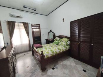 CR01 Rumah Terawat 316 m2 Hoek Murah di Taman Galaxy Bekasi Selatan