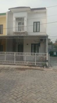 Disewakan rumah 2 lantai