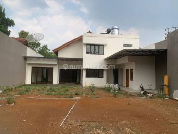 Sewa Rumah Baru  di Griya Mas Sayap Pasteur 2 Lantai SHM