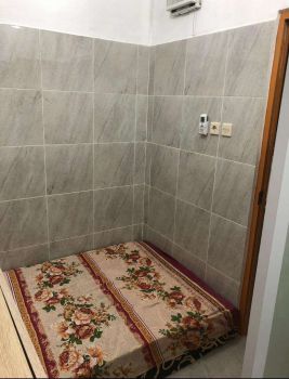 Kos jelambar bersih dan free air minum