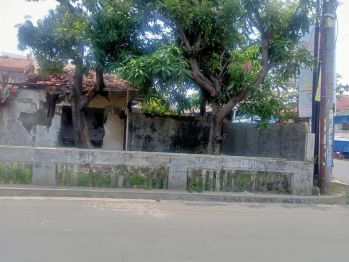 dijual di jual rumah tanah Lebar 24 m bisa untuk ruko toko rumah