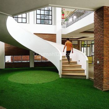 GEDUNG LUX COCOK UNTUK KOMERSIL DI CIPAGANTI, PRIME LOCATION, BANDUNG UTARA,