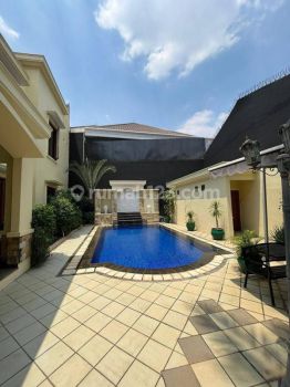 Rumah mewah di Radio Dalam Jakarta Selatan