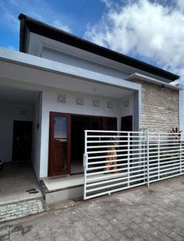 Di kontrakan rumah jalan Tukad Badung, Denpasar, Bali