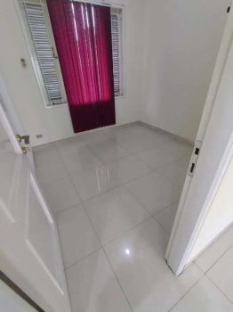 DISEWAKAN RUMAH TANAH LUAS DALAM KOMPLEK