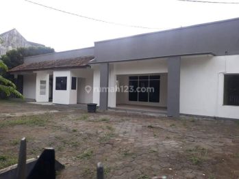 Rumah Parkir Luas Cocok Kantor Atau Kuliner Dekat Balaikota Jogja