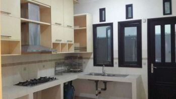 Disewakan Rumah Nyaman GRAHA FAMILI Blok N , Cluster Favorit Surabaya