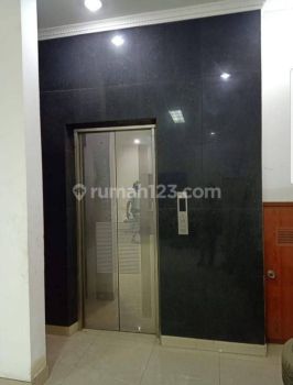 Ruko 2 gandeng 4 lantai (ada lift) strategis di Boulevard Kelapa Gading JakUt