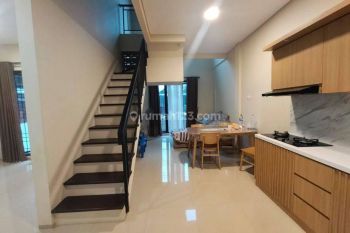 Disewakan Rumah siap Huni 2 lantai dibsd city 2 th