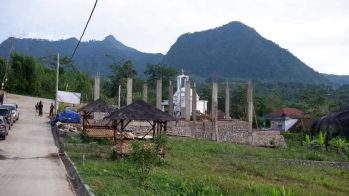 Jual Cepat Tanah Darat Pinggir Jalan Raya bisa untuk Bangunan Permanen