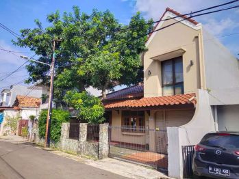 Dijual rumah di daerah pejaten LT :263M2