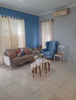 Rumah Dalam Cluster Hook Fortune Graha Raya Bintaro