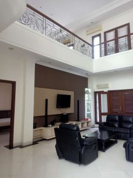 Rumah lux balikpapan baru full furnished 4 bed super besar