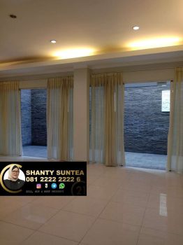 Rumah Cozy Luas 204 m2 di Kebayoran Garden Bintaro GB-11835