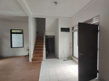 Rumah Bisa Kantor Sekitar 1 Km dari Penvil Pejaten Barat