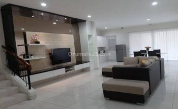 Eksklusif Rumah Mewah Dengan Pemandangan Segar di De Park Bsdcity