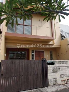 Rumah Bagus Siap Huni Strategis di Tomang(TM138)