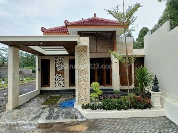 Rumah Cantik Model Klasik Di Magelang Dekat Rsu Merah Putih