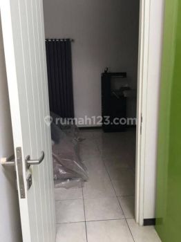 Rumah Di Kota Baru Parahyangan, One Gate System, Semi Furnished