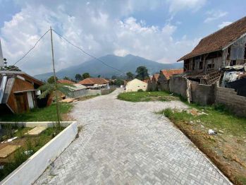 KAVLING DALAM CLUSTER DEKAT ADVENT